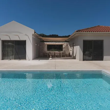 Alkinari Villa, By Tk Premium Villa *